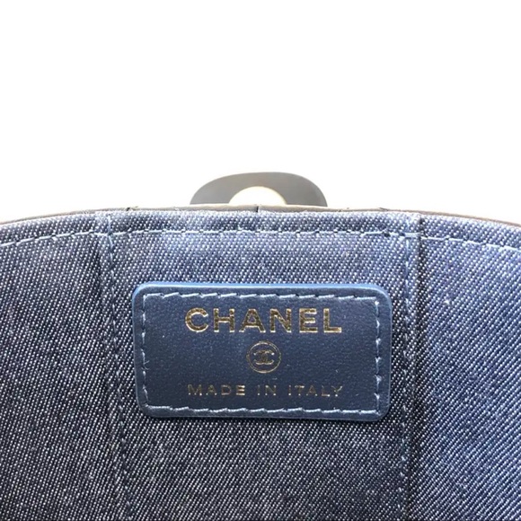 NFS Authentic Pre-owned CHANEL Lambskin Crossbody - Picture 8 of 12